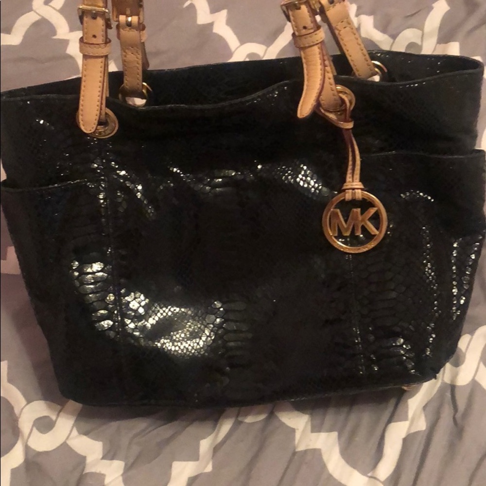 Michael Kors tote bag in black snakeskin
